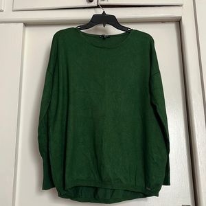 GREEN SWEATER